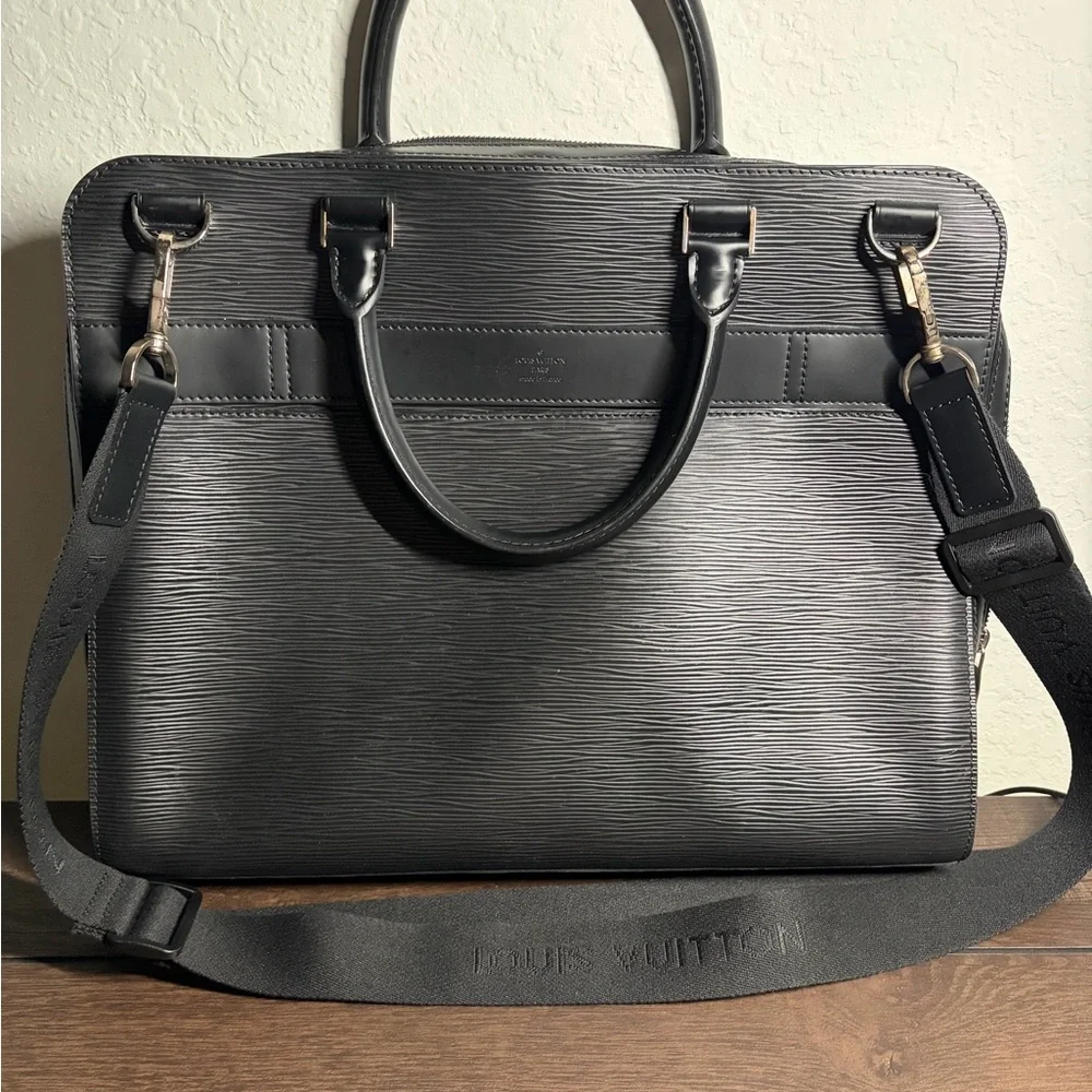 Louis Vuitton Black Bassano GM Epi Briefcase